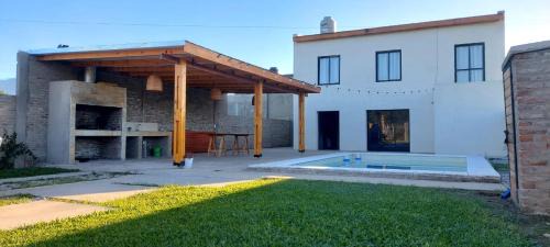 Granadero Baigorria House | La casa de Leon