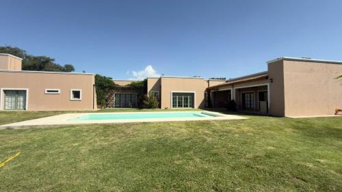 Lujan Villa | La Victoria
