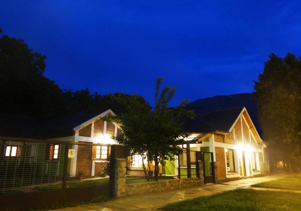 El Bolson Hotel | Las Tejuelas - B&B Patagónico