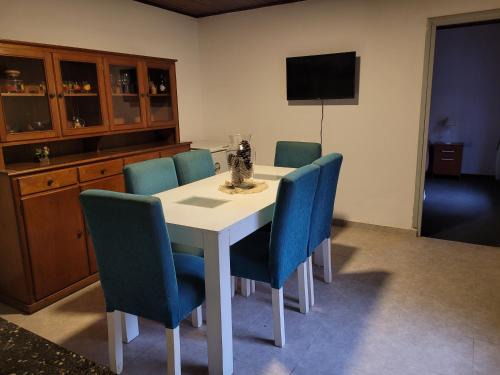 Lobos House | Las Violetas