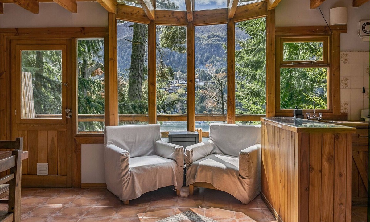 Puerto Manzano Cabin | Le Pommier 2 | Cabañas frente al Lago y con Pileta Climatizada