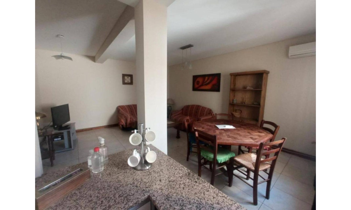 Mendoza Apartment | Les Petters Beltran