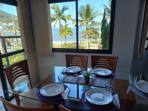 Martim de Sa Apartment | Lindo apartamento com vista para o mar em Caraguá!