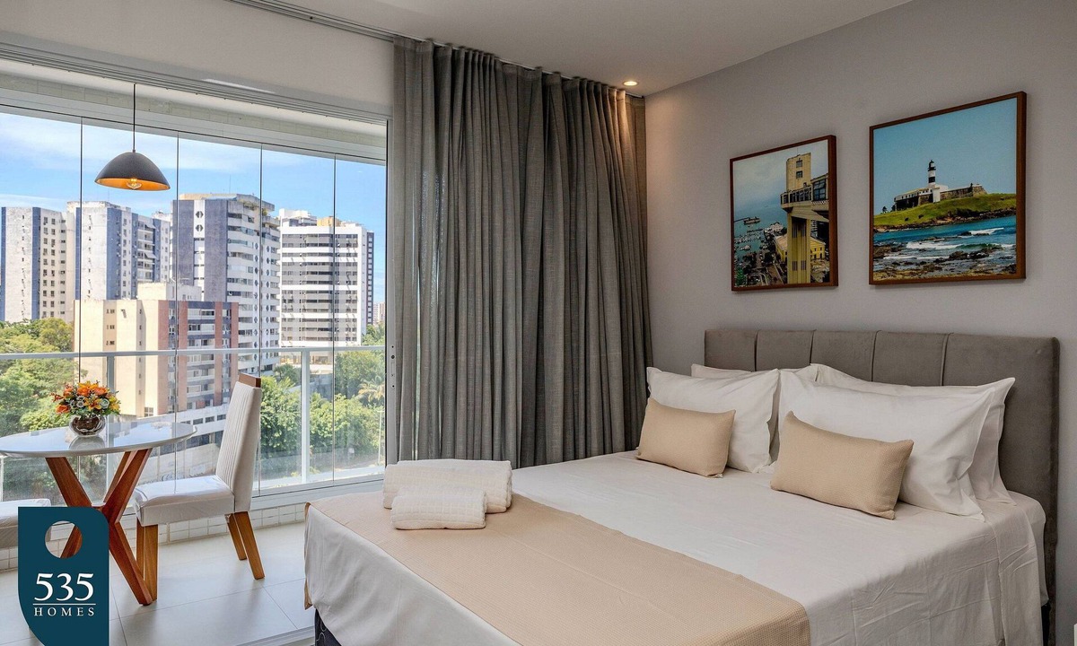 Caminho das Arvores Apartment | Live Caminho das Árvores Near the Mall