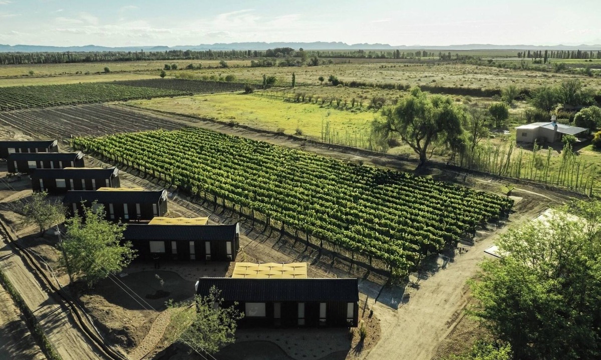 San Rafael Apartment | Lodge in winery with private jacuzzi and grill
