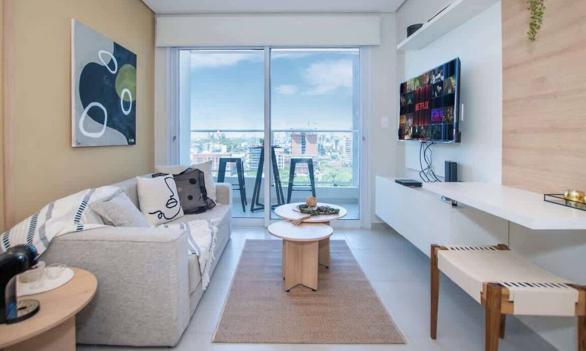 Asuncion Apartment | Lovely City View Apt in Perfect Location