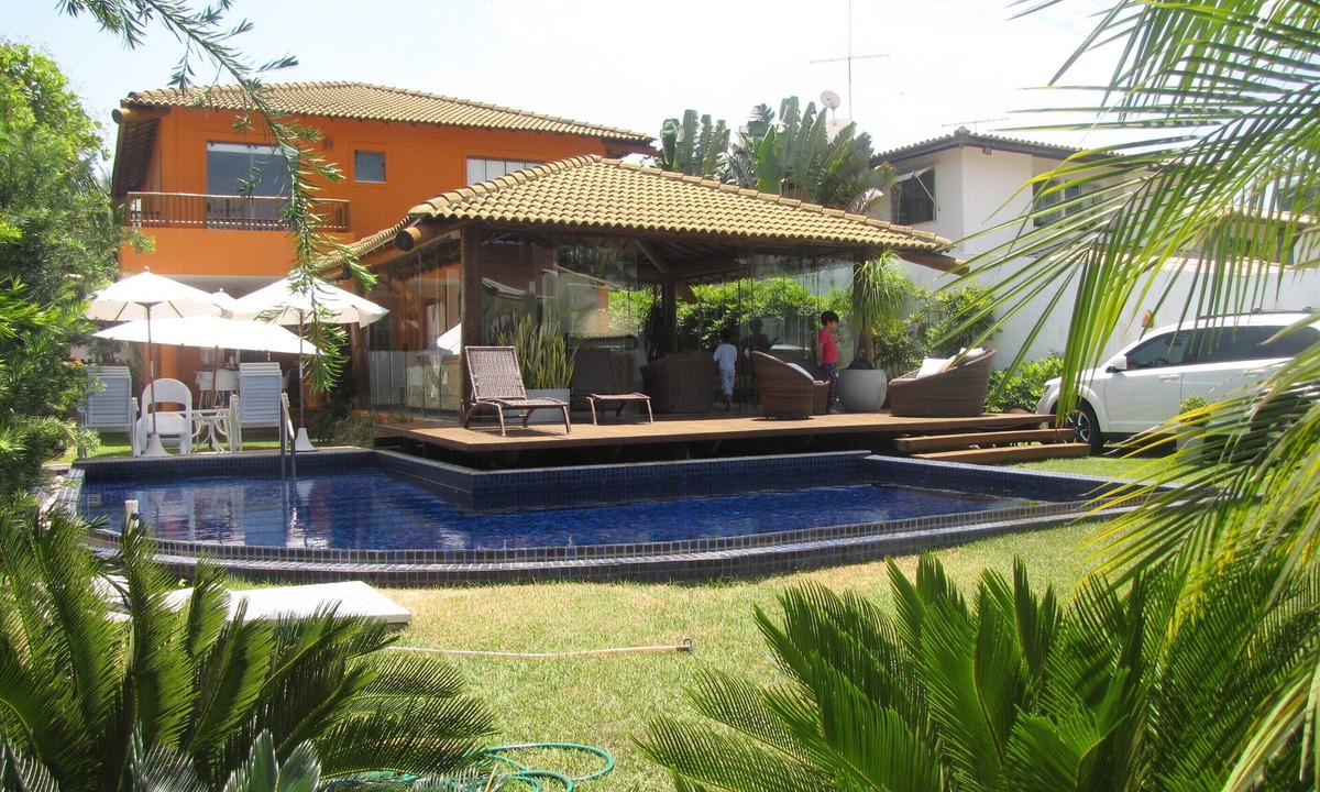 Guarajuba House | Luxury beach house in a gated community.