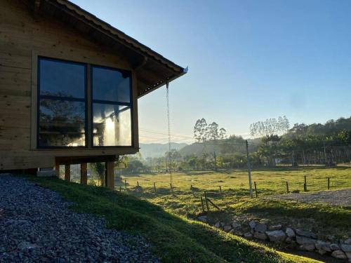 Itaipava Ski Chalet | Luxury Chalet Retreat with Jacuzzi & Fireplace