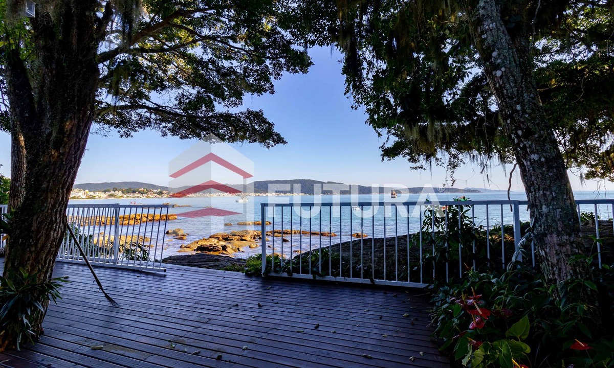 Centro House | Luxury house with 5 bedrooms on the beachfront of Lagoinha - Bombinhas/SC
