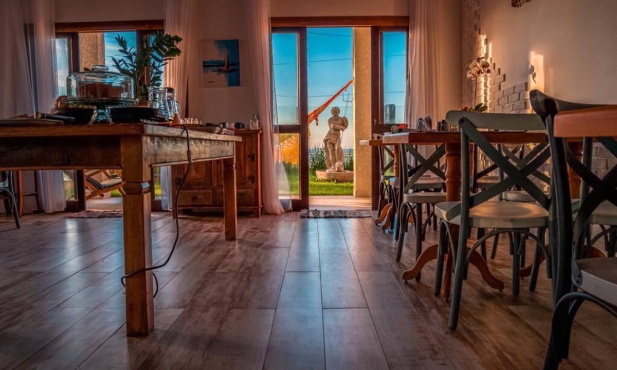 Peruibe Hotel | Mar Egeu Arte & Pouso