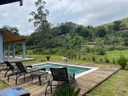 Sao Jose dos Campos House | Maravilhoso sítio com piscina e churrasqueira