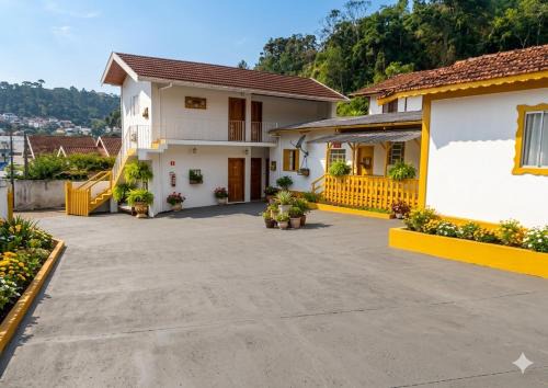 Fracalanza Hotel | Marins Pousada - Campos do Jordão