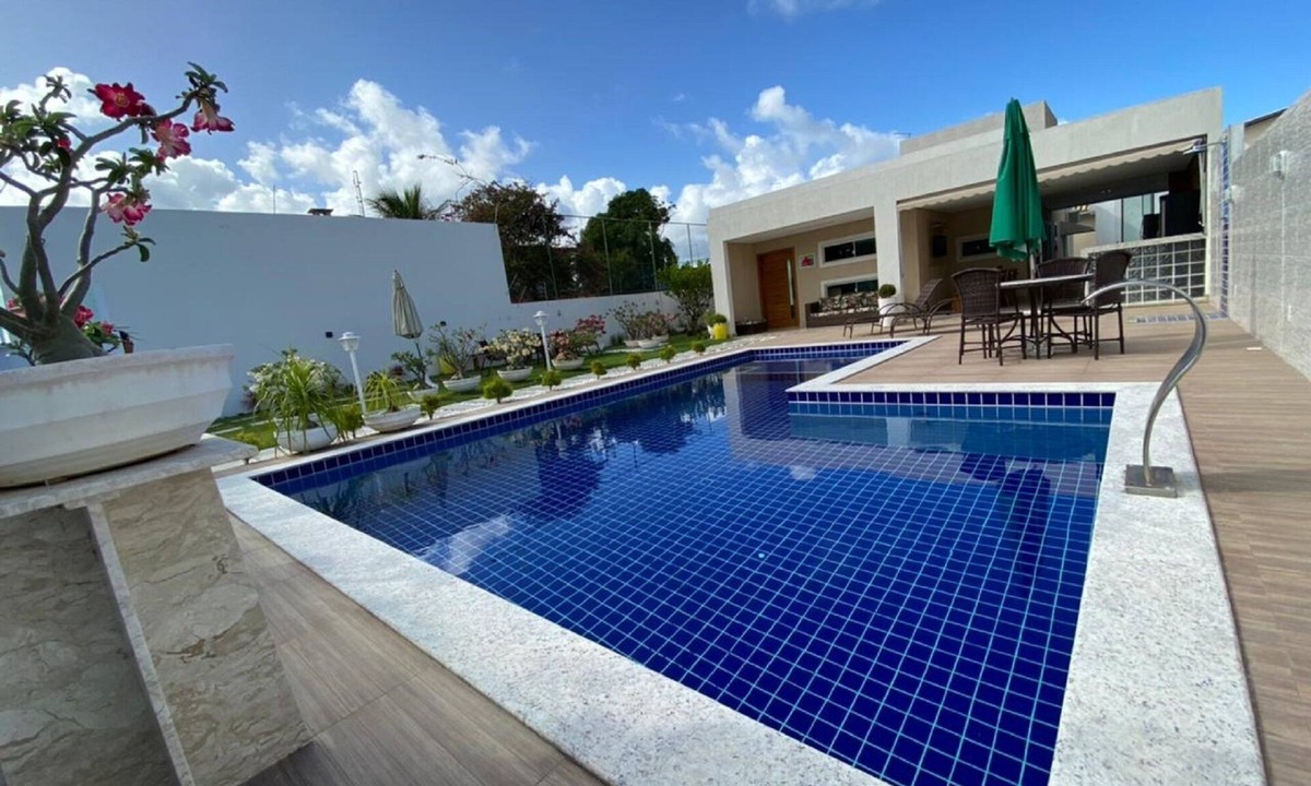 Barra do Jacuipe House | Modern 4-bedroom house with pool and barbecue area.