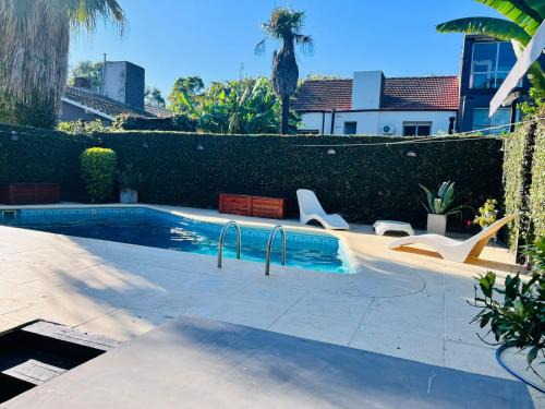 Victoria House | Modern full house rental for 7 people