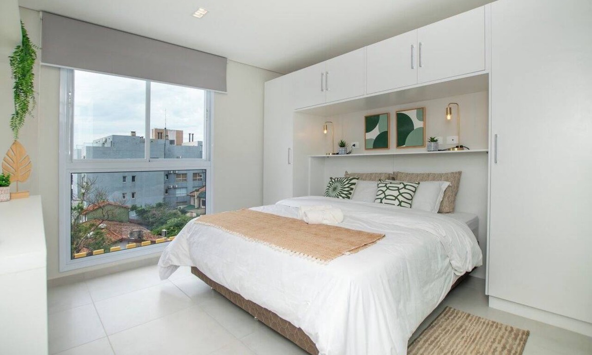 Asuncion Apartment | Modern Haven with Pool, Gym and Fast WiFi, Central