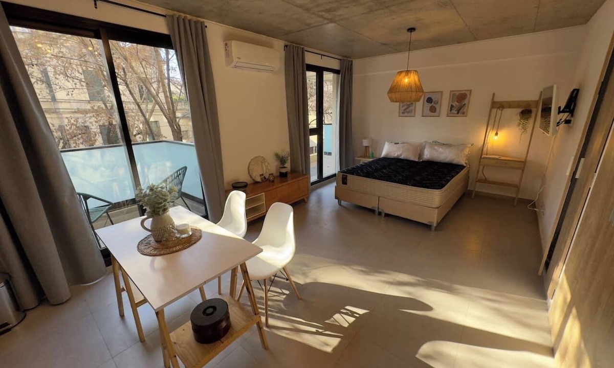 Flores Apartment | Modern Luxury: Industrial design & comfy all year