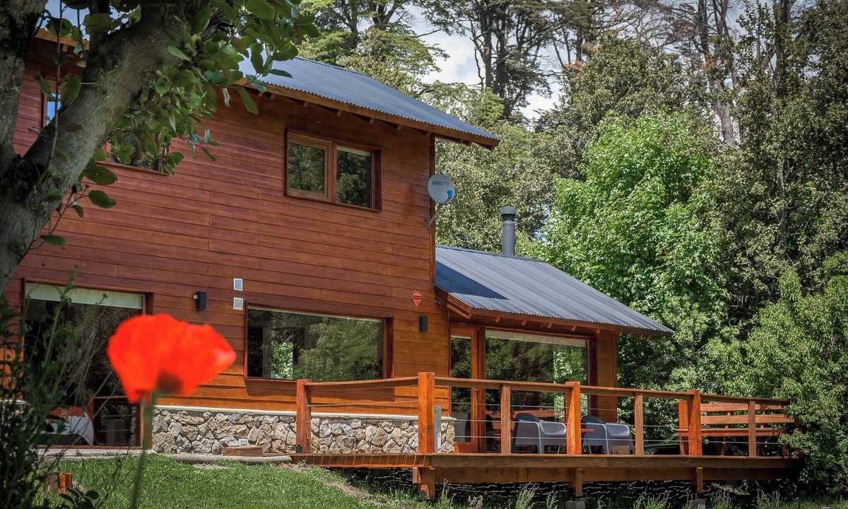 Angostura House | Modern, spacious house for 8 people in a native Patagonian forest