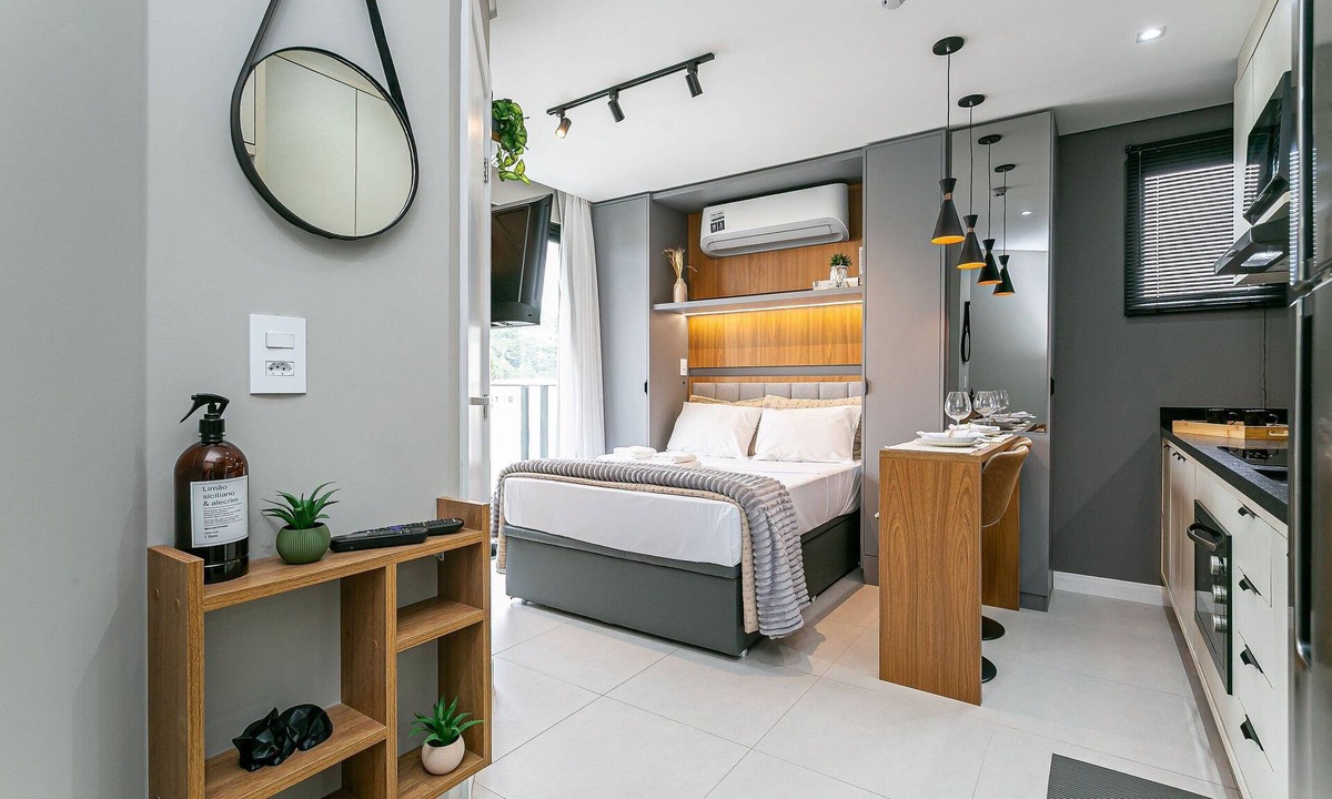 Carvoeira Apartment | Modern studio 400m from UFSC | 50" TV #CARV06