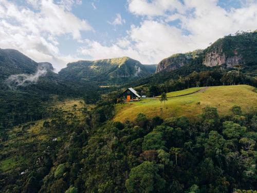 Urubici Ski Chalet | Monte Canudo, Refúgio Premium com Riacho Privativo e Hidro, na Serra do Corvo Branco
