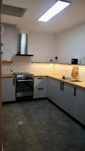 Comuna 9 Apartment | Montiel 364