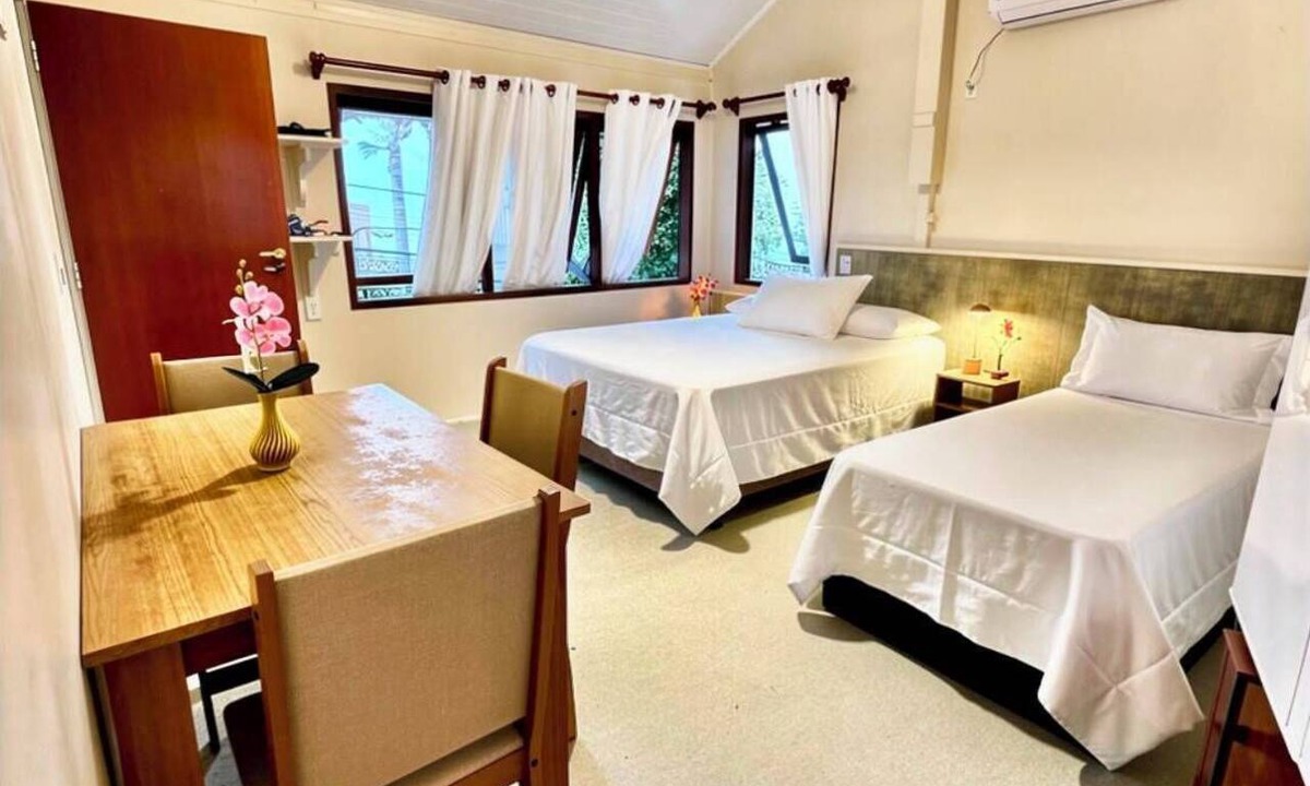 Historic Center Apartment | Mucugê Suite - Ocean view - 200 meters from the beach - main street of Arraial