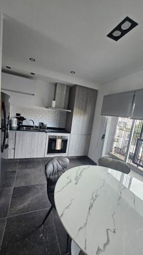 Villa Mercedes Apartment | Nova Suites , a estrenar con asador y cochera privada
