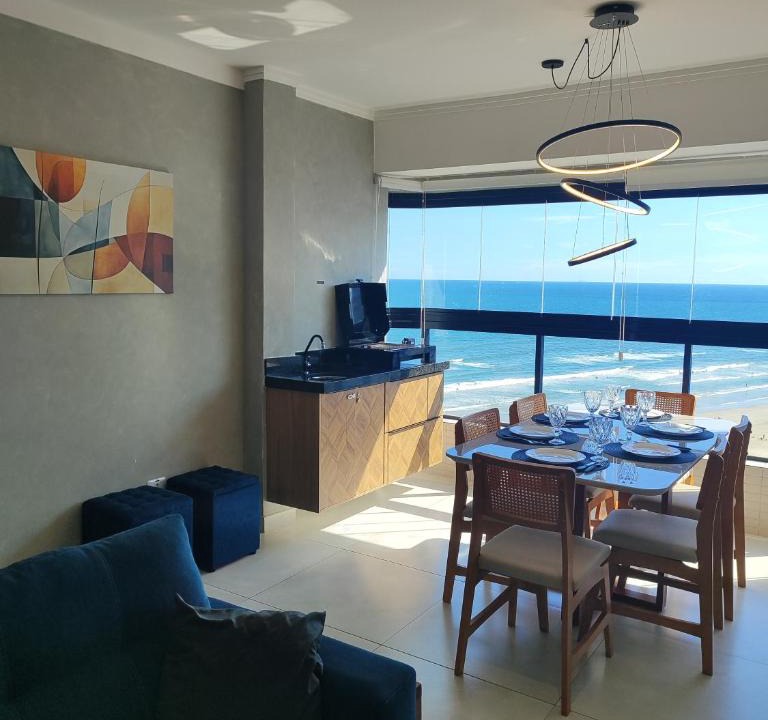 Maracana Apartment | Oceanic Beira Mar com Varanda Gourmet e conforto até 8 pessoas