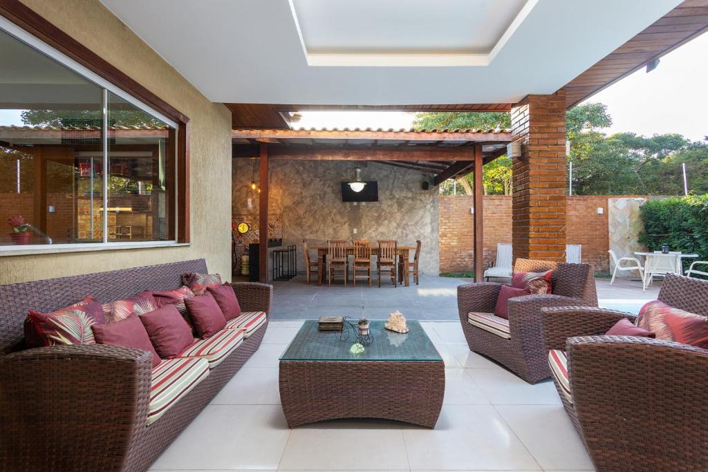 Praia Rasa House | Omar do Rio - Casa Duplex Moderna com Área Gourmet e Piscina Privativa, 4 Suítes no Condomínio completo Laguna e Mare, em Manguinhos, Internet 400mbps, Smart TV e Garagem - CLM 20