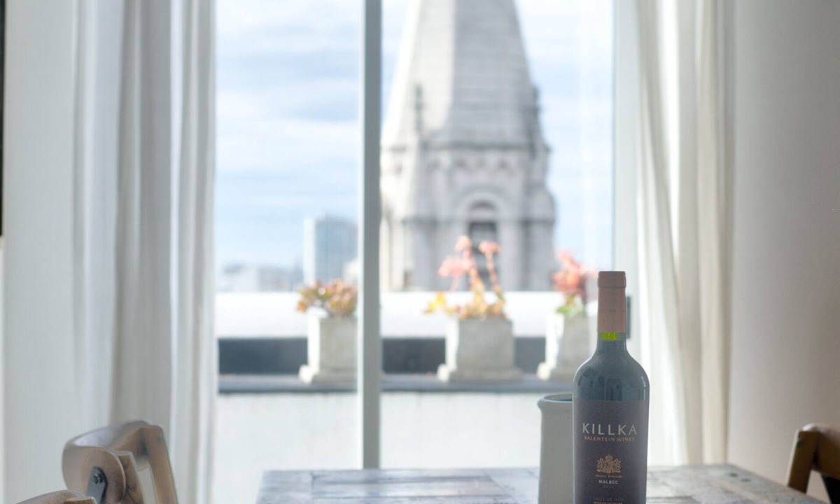 Colegiales Apartment | Panoramic City Views in Palermo