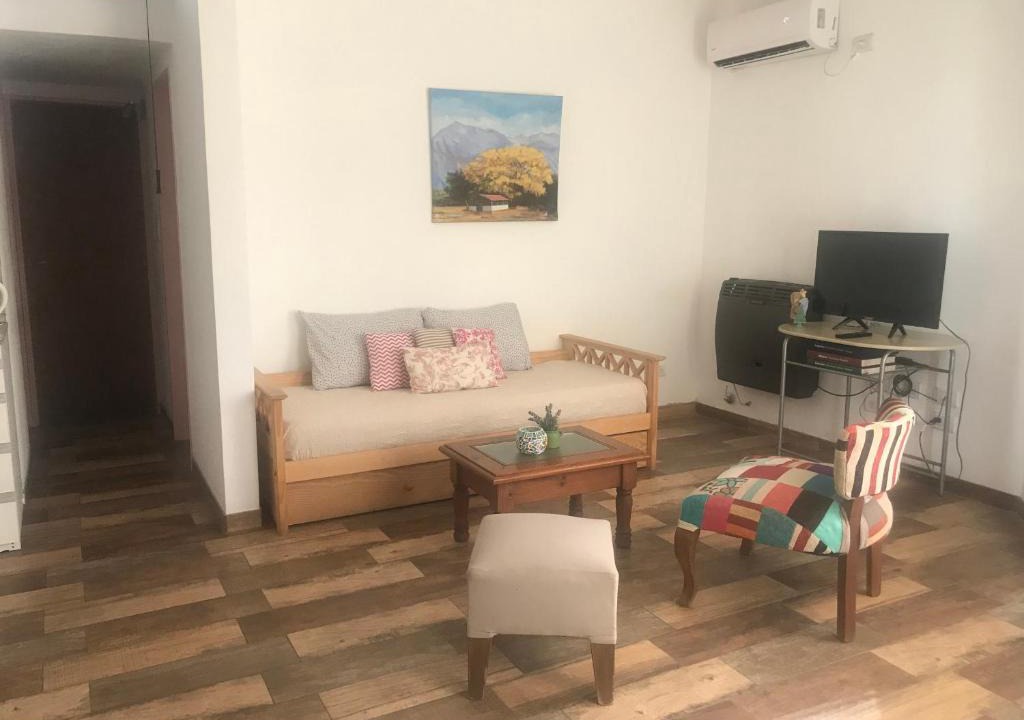 San Antonio de Areco House | PAZ EN LA CIUDAD, en el centro, con WIFI y cochera privada