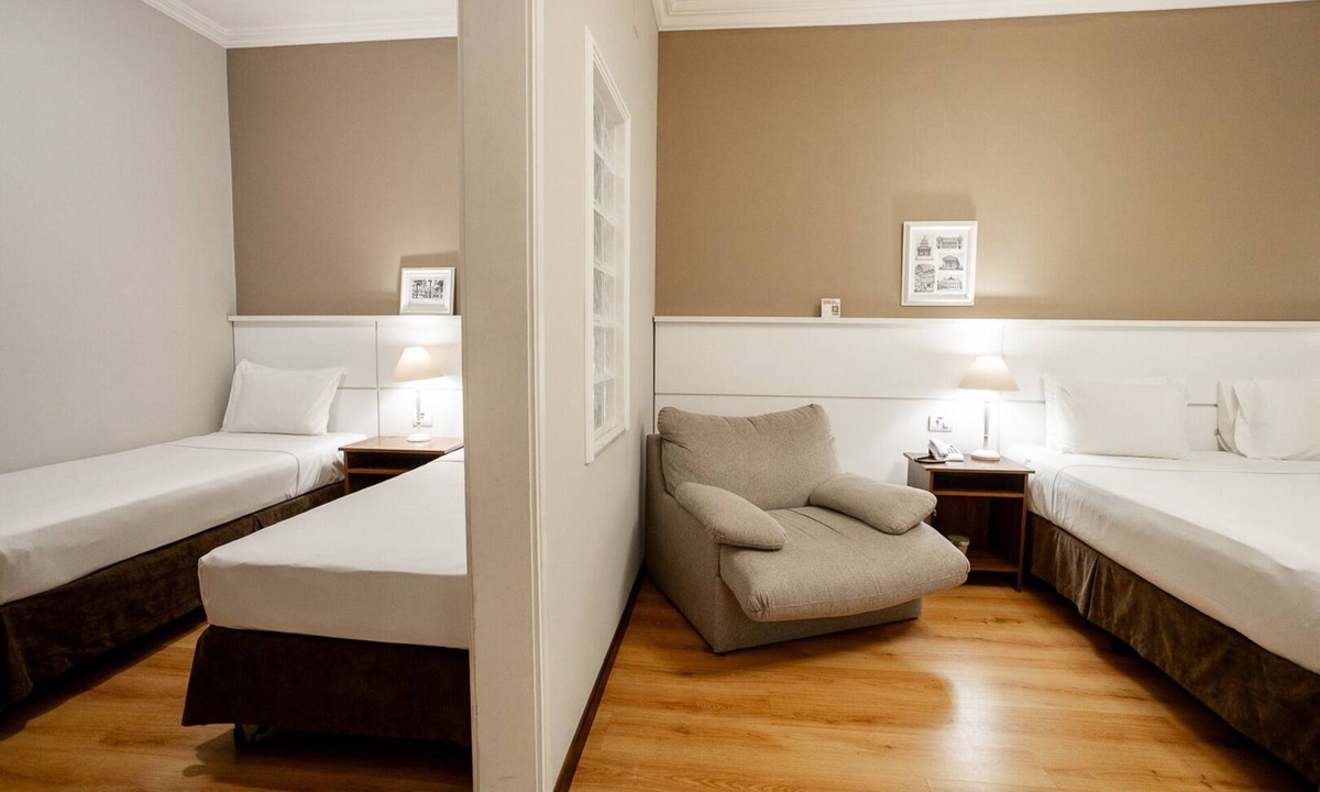 Centro Hotel | Pet-Friendly Room Perfect for Families Exploring Charming Downtown Ponta Grossa