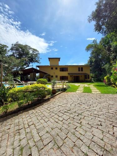 Sao Sebastiao das Aguas Claras House | Piscina Aquecida, 5 Suítes, Lareira e Trilha até o Ribeirão