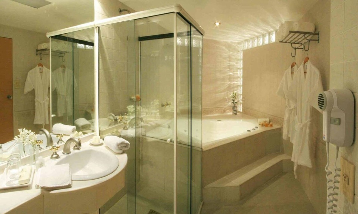 Centro Hotel | Plaza Real Suites Hotel