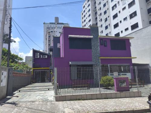 Velha Hostel | Pousada Casa da Maga - Vila Germânica