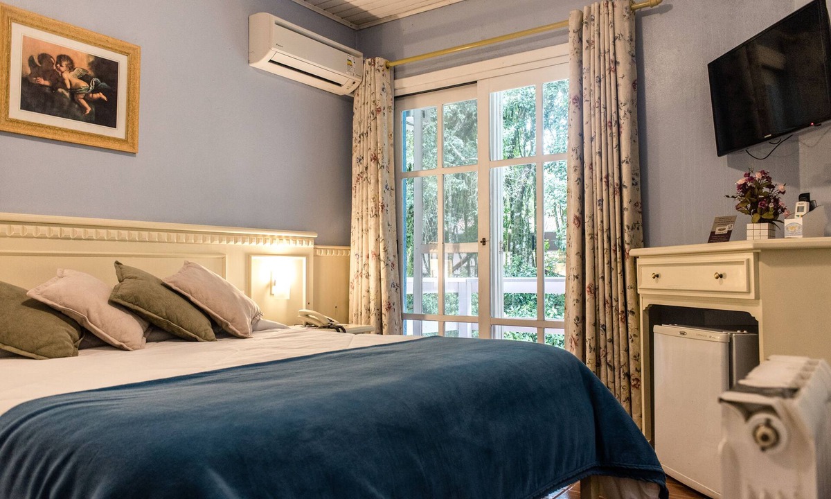 Vila Suzana Hotel | Pousada Jardim Azul