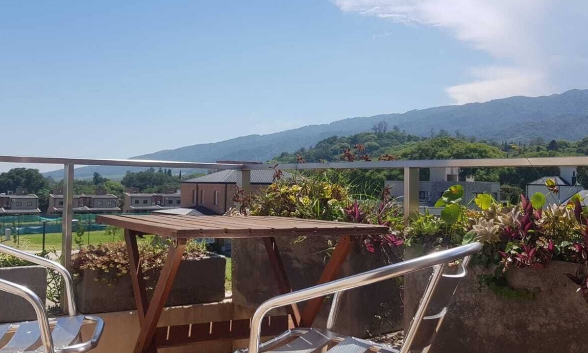 Yerba Buena House | Private neighborhood house near mountains and pool