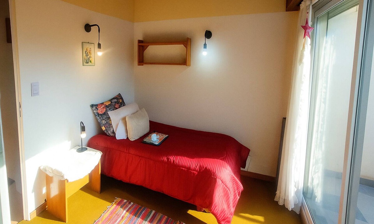 Martinez Bed & Breakfast | Private Room with balcony & A/C near Hipódromo San Isidro
