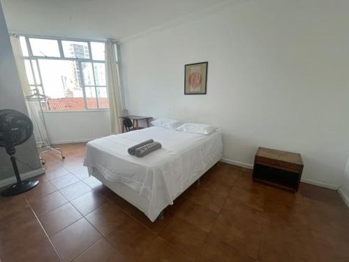 Barra House | Quarto privado a 160 metros da Praia do Farol da barra 1
