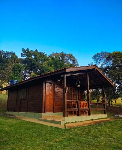 Mato Dentro House | Refúgio Beija Flor Chalé com Casa na Árvore