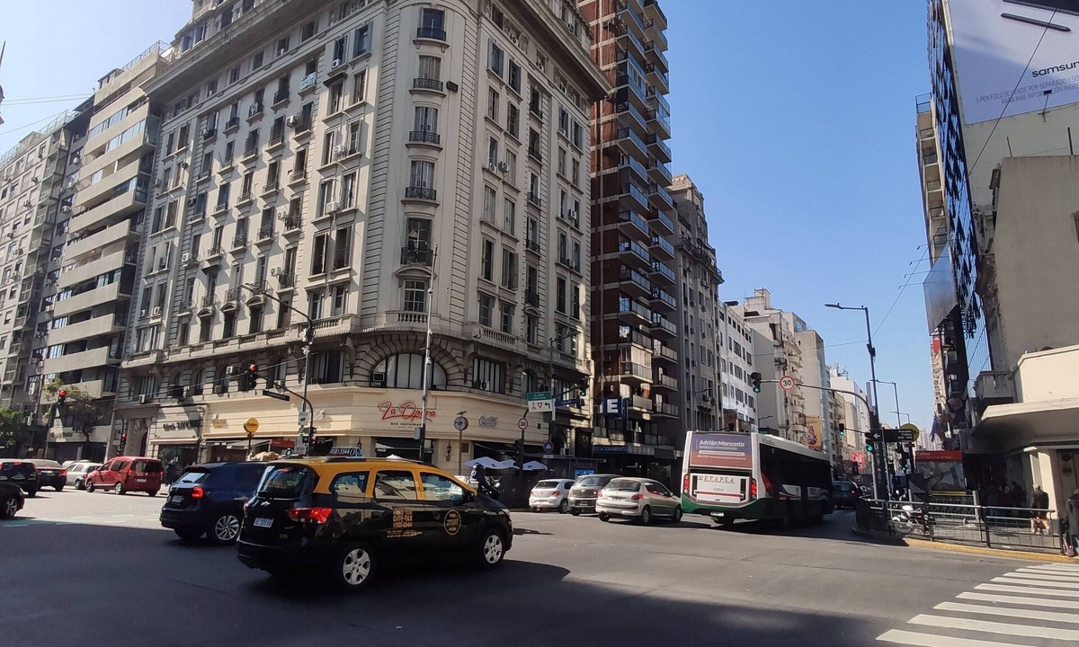 Congreso Hotel | Room in the heart of the city in a French-style building