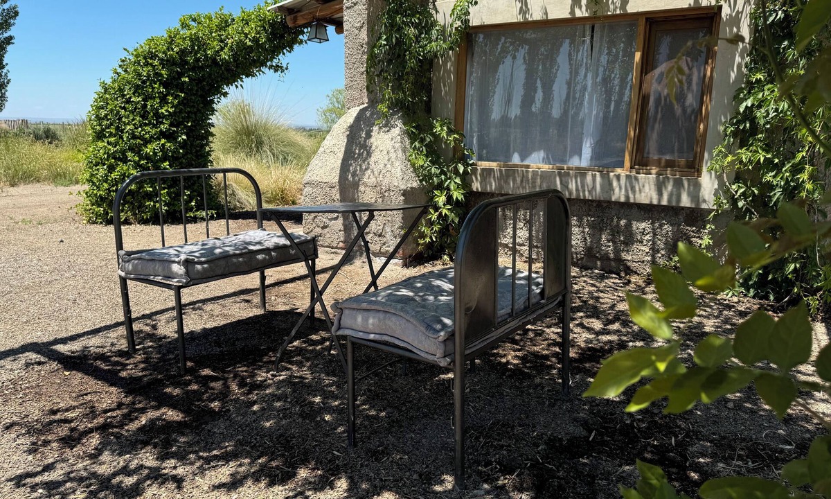Vista Flores Cabin | Ruca Farm: Encanto Rural en una Finca Familiar Mendocina