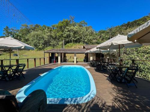 Blumenau House | Sítio Volmir - Piscina e Campo de Futebol