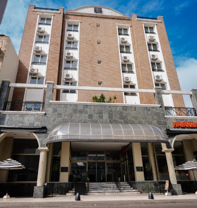 San Nicolas de los Arroyos Hotel | San Nicolas Plaza