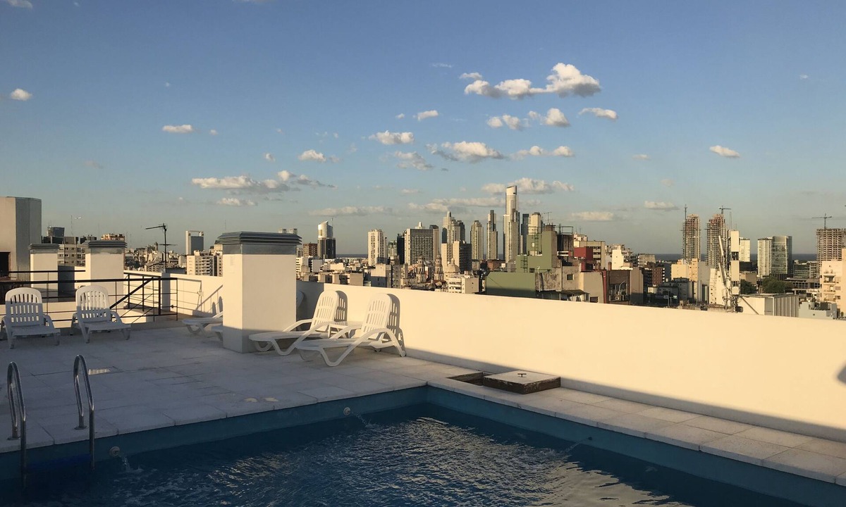 San Telmo Apartment | San Telmo Oasis, Roof Pool, Quiet Readaway, Near Bombonera Stadium