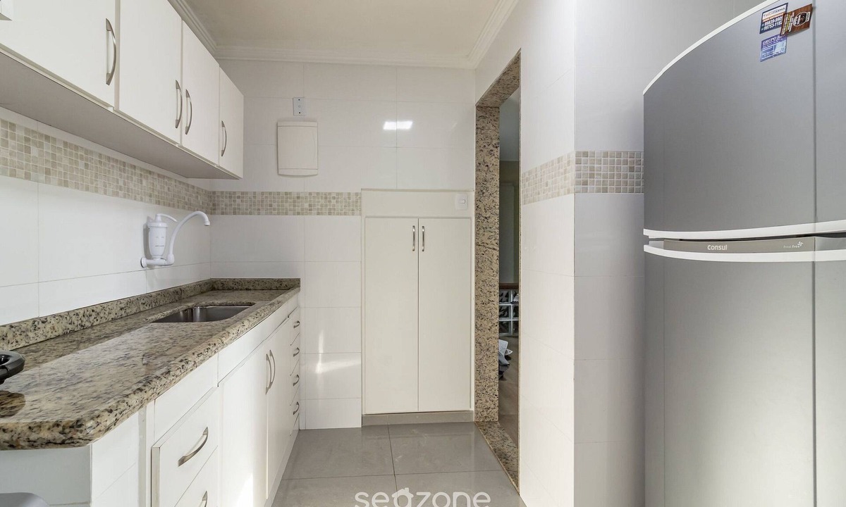 Pero Apartment | Spacious House 300m From Praia do Pero - Vvp0027