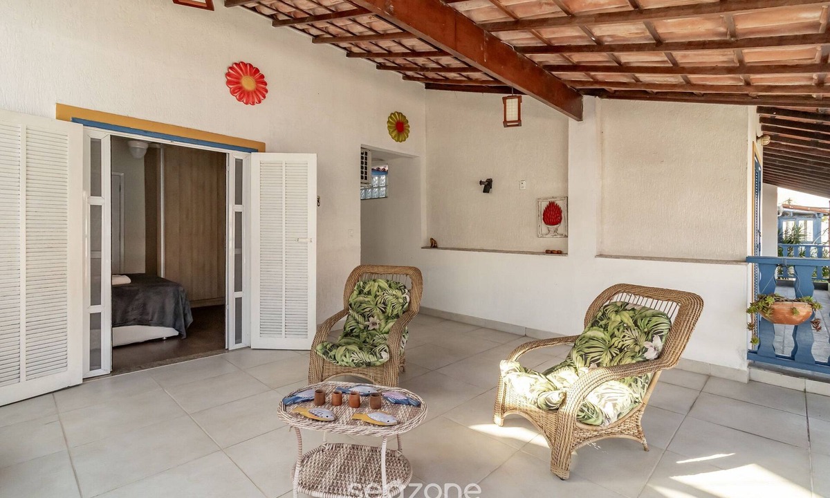 Pero Apartment | Spacious House 300m From Praia do Pero - Vvp0027