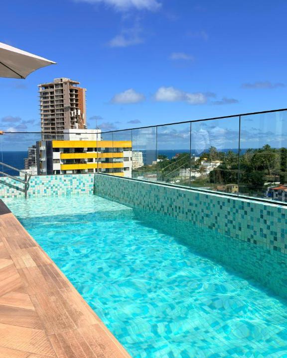 Barra Apartment | Studio 16º Andar - Vista Mar - Piscina Rooftop - 400m Praia