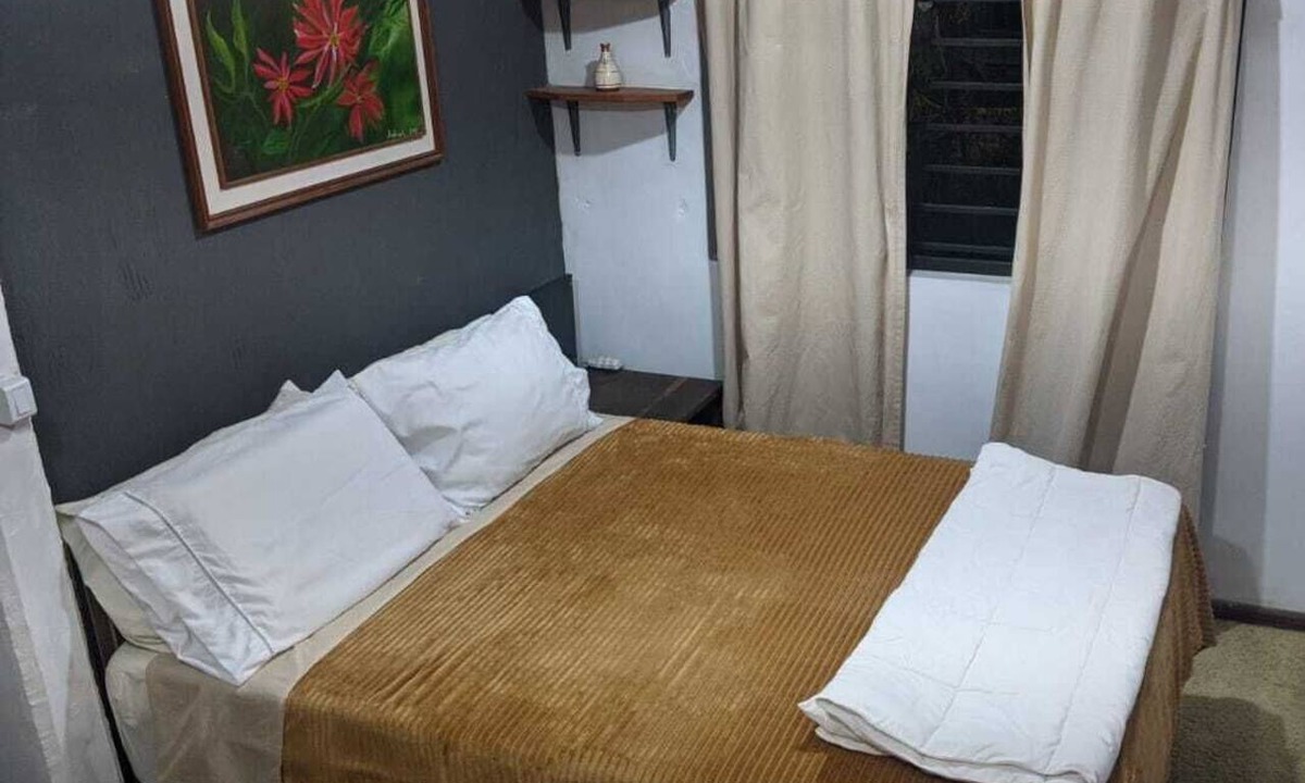 Cajuru Apartment | Studio Apartment Train at the Botanical Garden