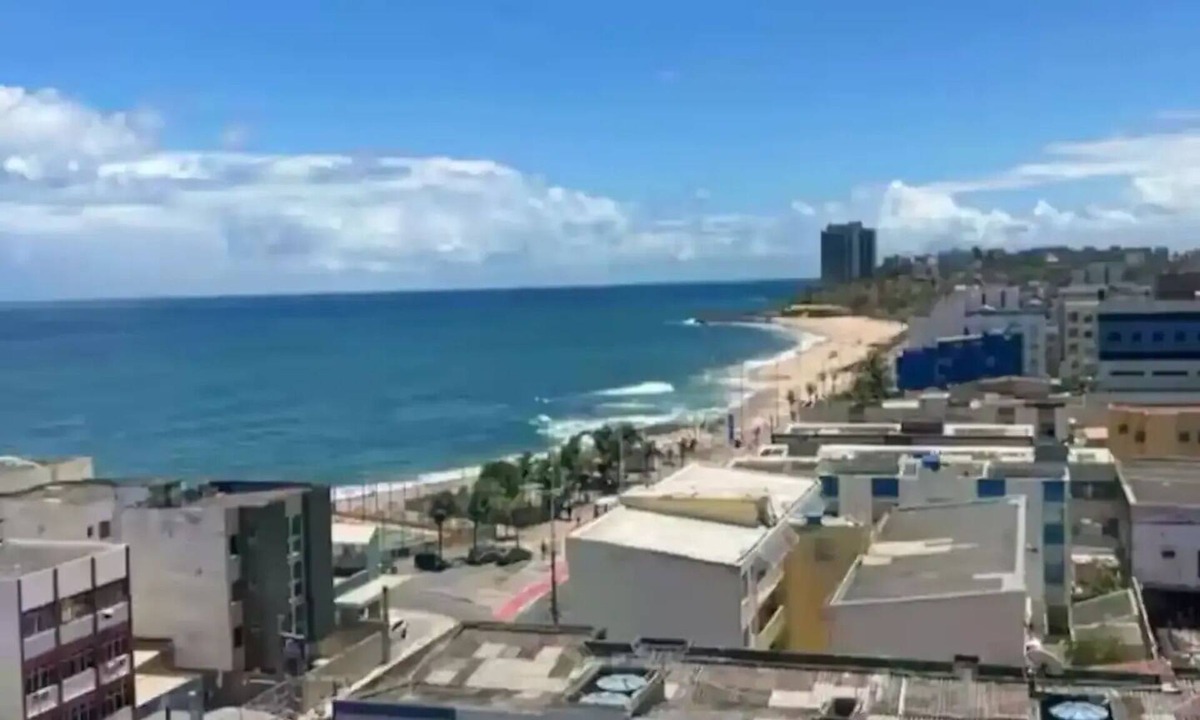 Amaralina Apartment | Studio apartment with ocean view.