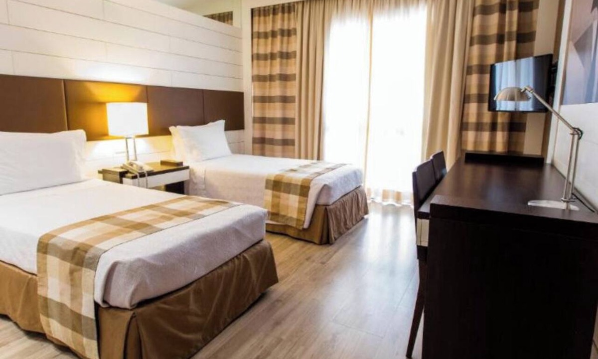 Brasilia Hotel | Stylish Room for a Romantic Stay in Brasília | Free Breakfast & Parking